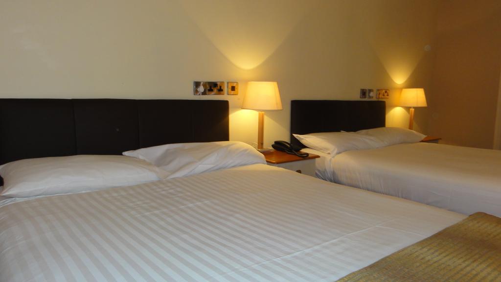Hannon'S Hotel Roscommon Oda fotoğraf