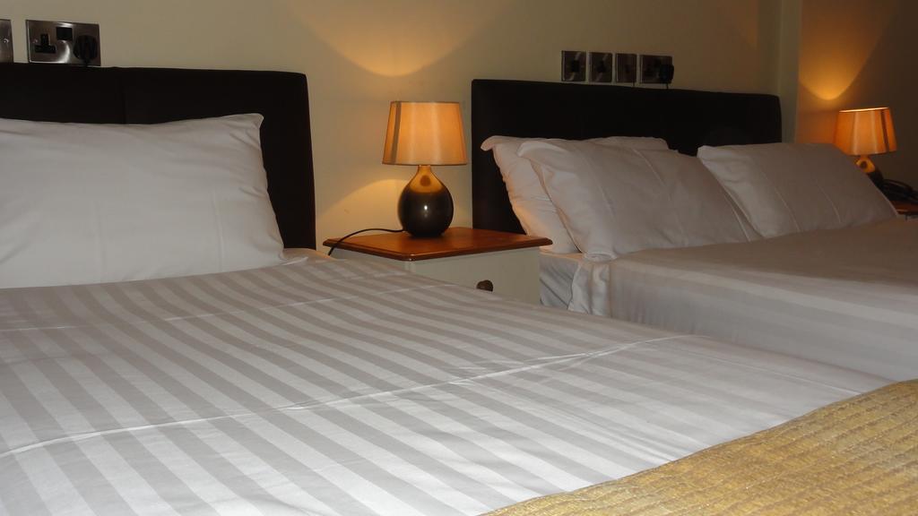 Hannon'S Hotel Roscommon Oda fotoğraf